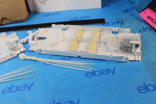 COMMSCOPE / FOSC-ACC-A-TRAY-24-KIT / FIBER OPTIC SPLICE TRAY / INCL. (2) TRAYS - Picture 6 of 8