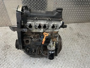 VW Golf 4 Cabrio 1.6 101PS AKS Motorblock Zylinderkopf Motor Golf 1 #36714