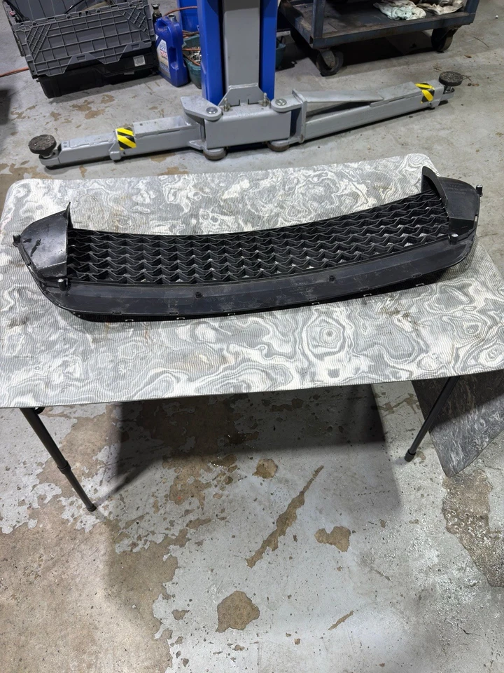 Parrilla de parachoques delantero Scion FR-S 2013-2017 OEM Foto 3 de 3