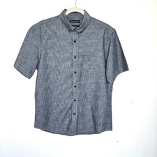 Banana Republic Men  s Button Up Cotton Shirt. Size medium.