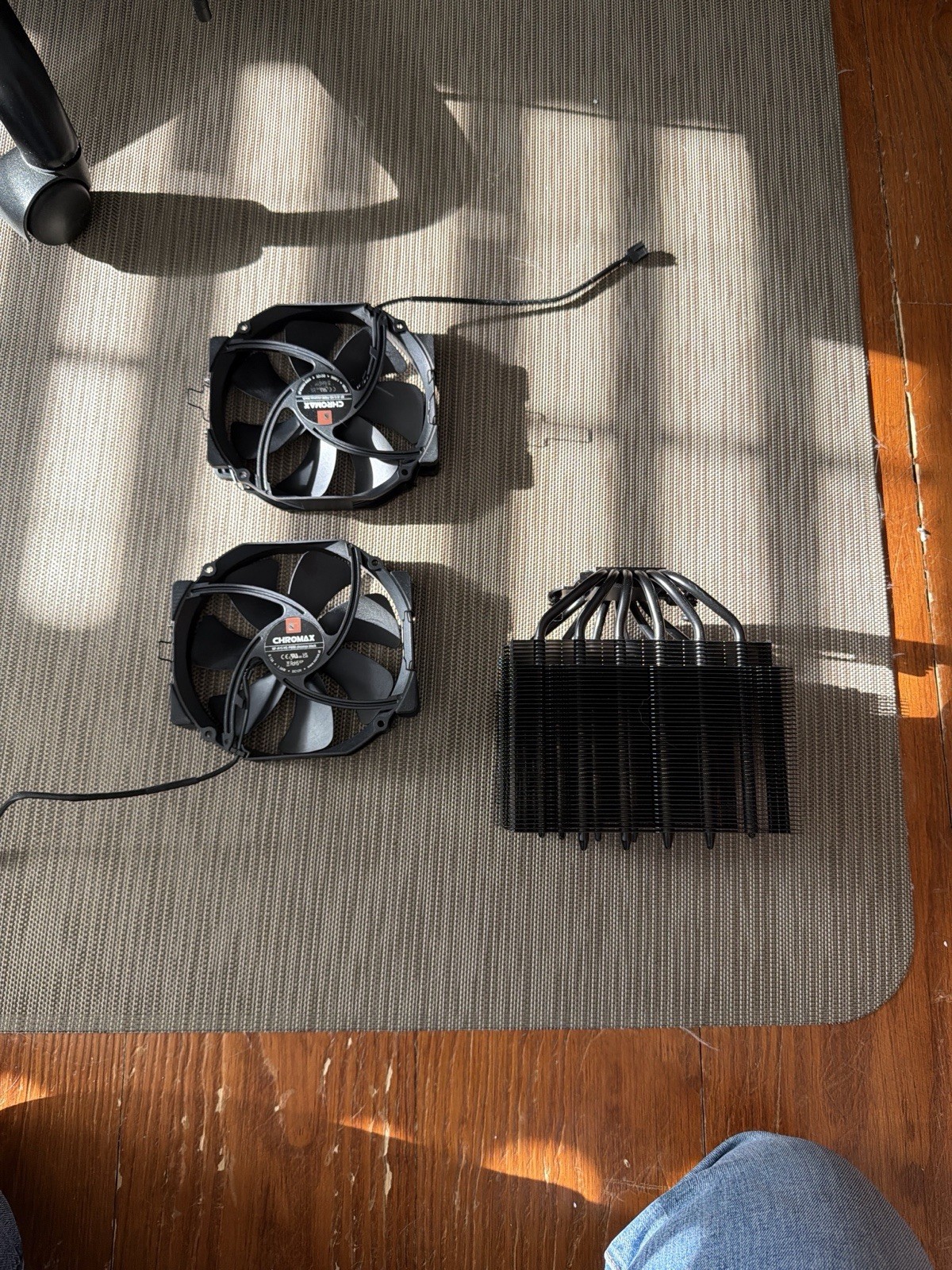Noctua NH-U12A chromax.Black, 120mm Single-Tower CPU Cooler (Black)