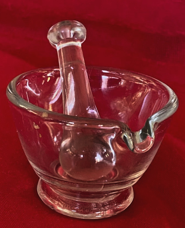Vtg Pharmacy 2 oz Glass Mortar & Pestle Pour Spout Apothecary Diamond 3 Antique