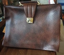 Borsa 24 Ore In Simil Pelle Con Chiusura 