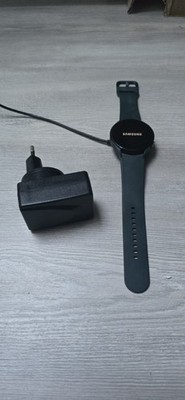 Samsung Galaxy Watch 4 (44mm) LTE   Grün   Guter Zustand