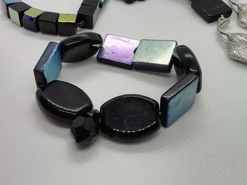 Hand Made Glass Bead Keyring & 2 X Bracelets - Picture 3 of 12