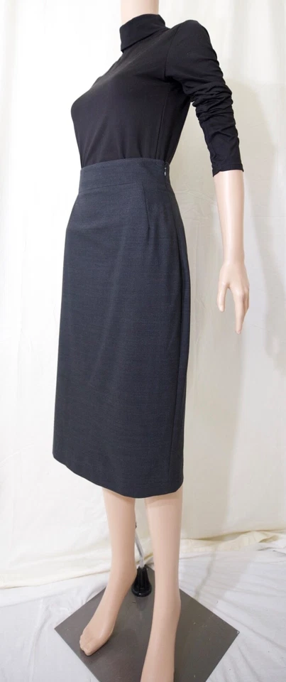 Saia Pensil Reta Elie Tahari, 58% Lã, 39% Algodão. Tamanho - S alto.