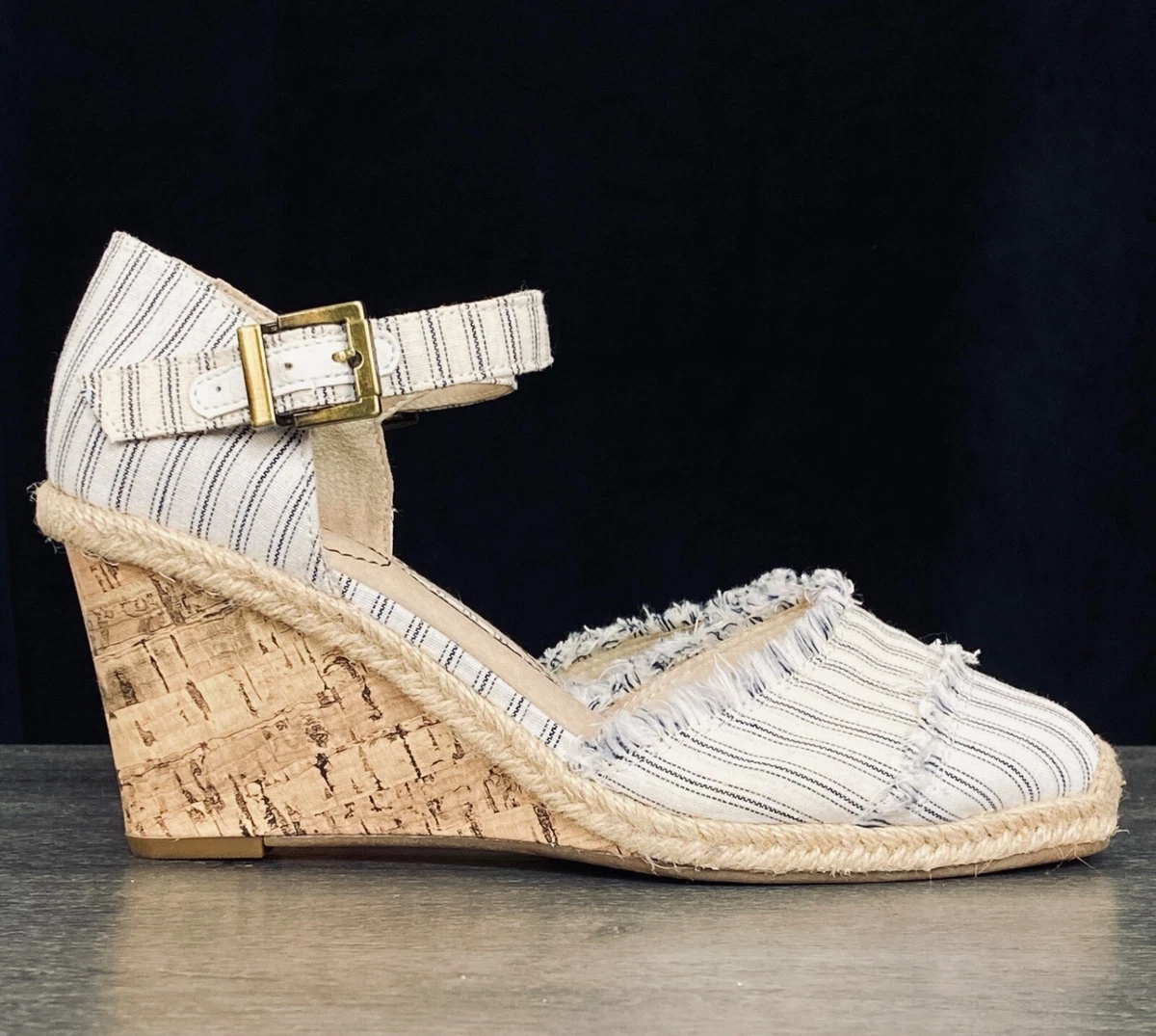 Life Stride Women’s Beige Patent Wide Strap Wedge Sandals 7.5M LifeStride Women main image 2