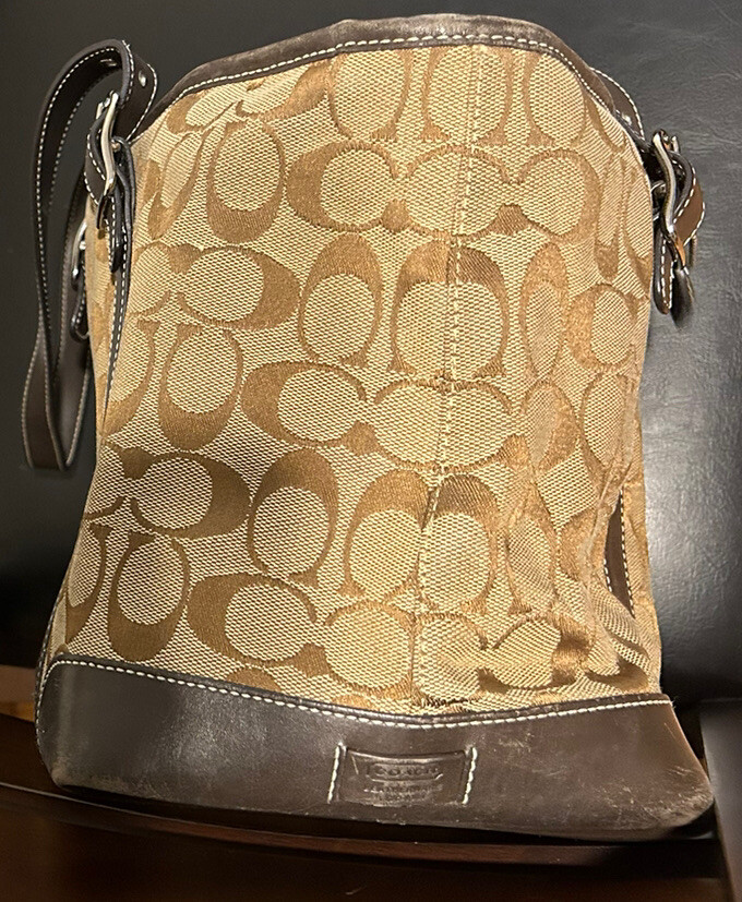 AUTHENTIC COACH Signature Brown Canvas Leather B065-6042 AUTHENTIC COACH Signature Brown Canvas Leather B065-6042