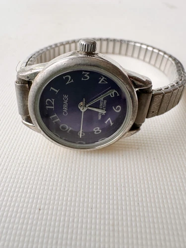 Vintage carriage by timex ladies quartz watch 22mm case, running