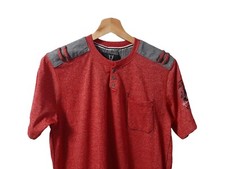 Las Jirafas Y Los Escarabajos Afortunados Aman Camisetas Clásicas