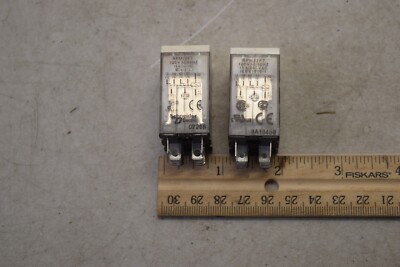 2x Schneider Electric power relay RPM22F7