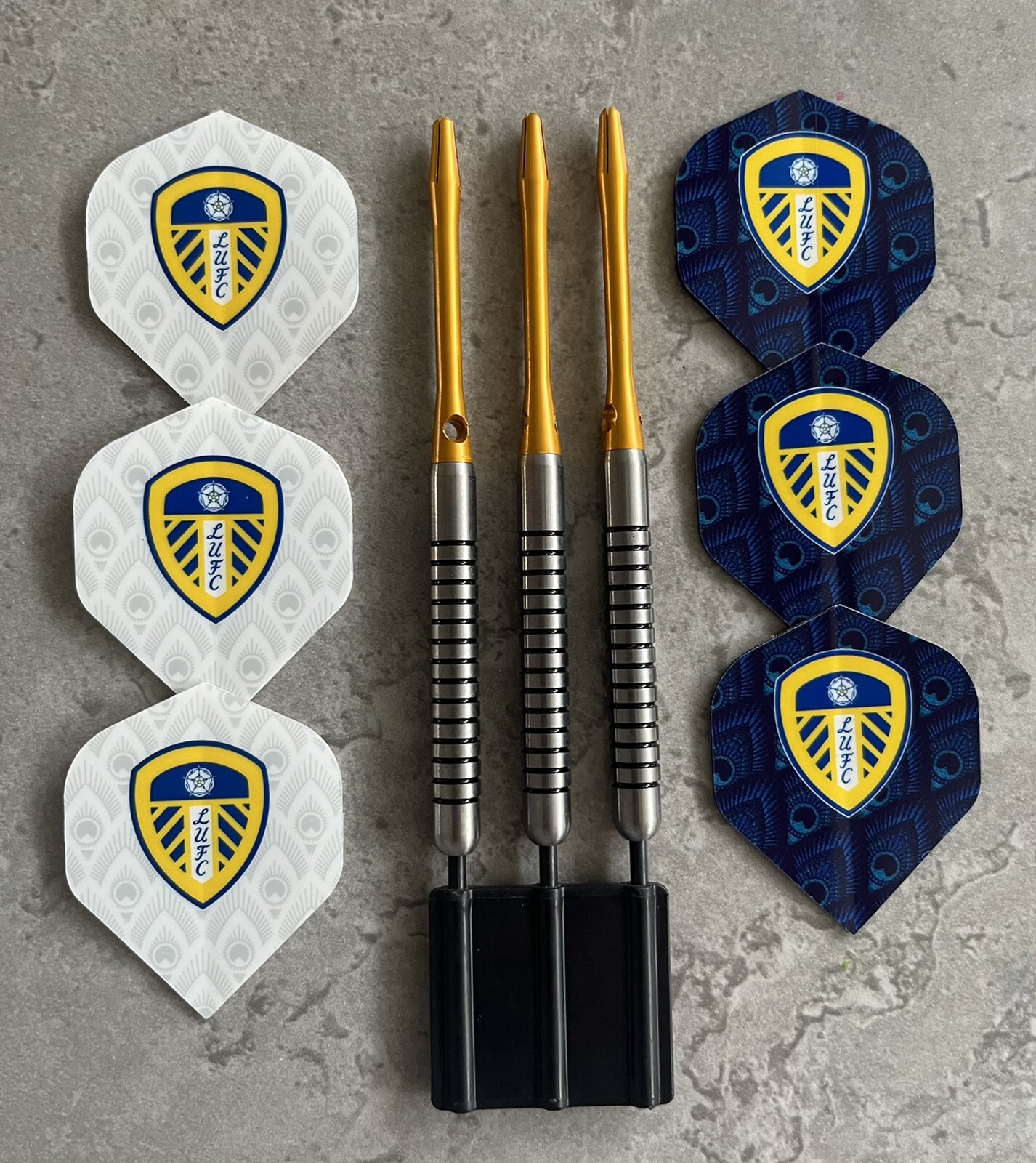 25g Unicorn Tungsten Darts Leeds United Football Gift Set Darts New eBay