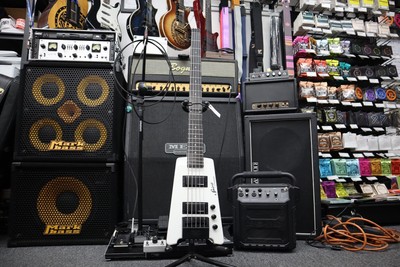Steinberger Spirit XT-25 - White - Headless 5-String Bass - w/ Original Gigbag