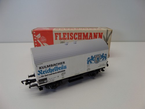 Fleischmann 5046 Vagón de mercancías cerrado 'Reichelbräu Kulmbacher' de la... | Condition: Usado