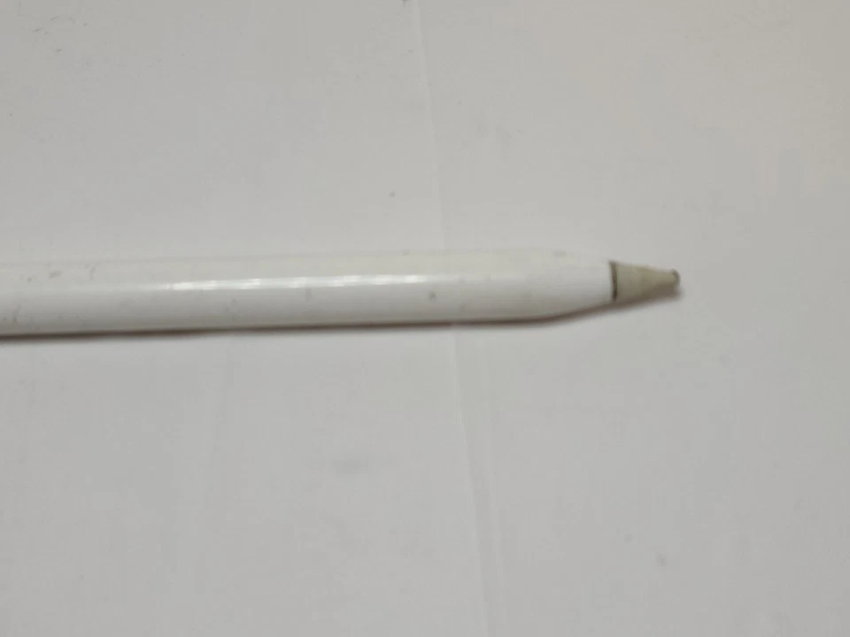 Apple Pencil 1st Gen Top Cap Missing, Tip Slightly Smushed - Image 3 of 4