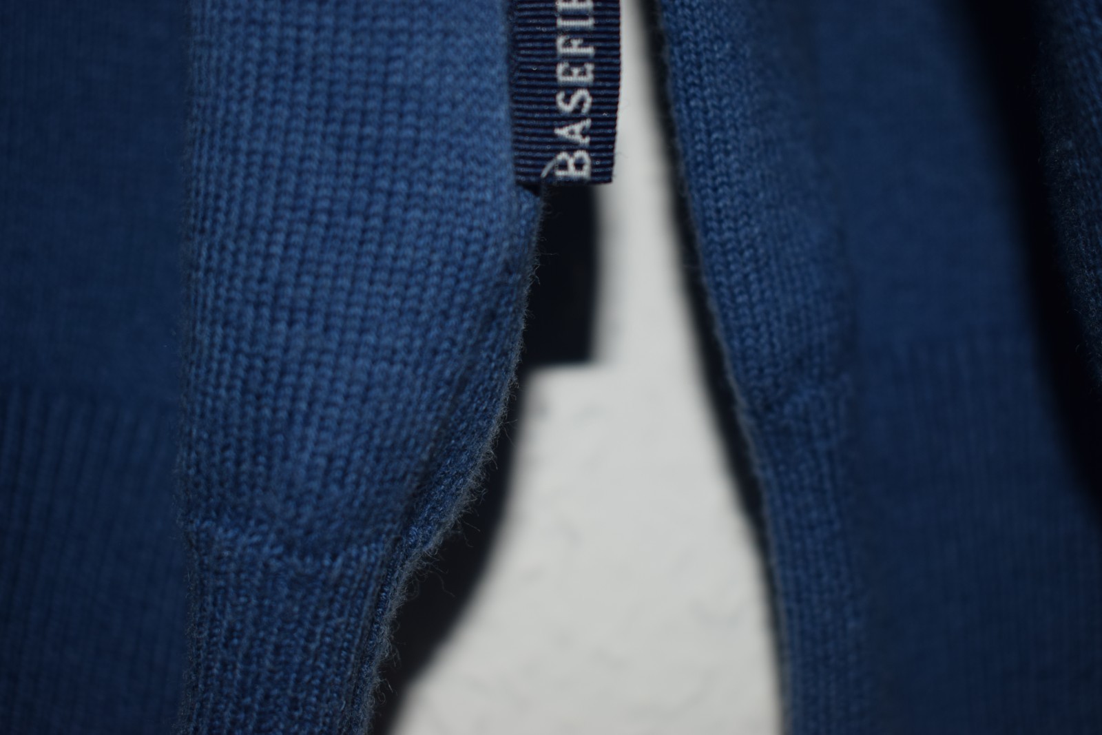 Basefield Men’s V-Neck Sweater - Blue Cotton & Wool Blend - Size L (52) - Soft T image 7
