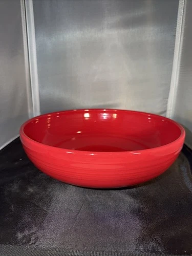FIESTAWARE Large Bistro Serving Bowl - Red