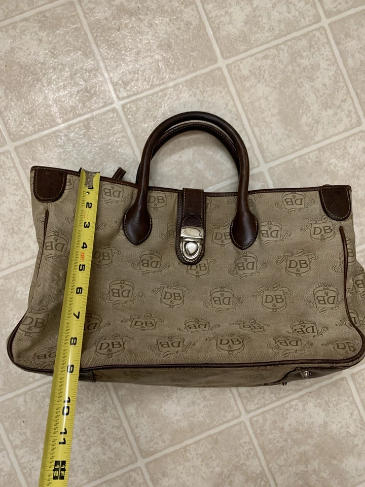 Bolso Dooney and Bourke beige para mujer Foto 2 de 4