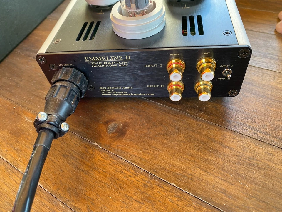 Auriculares Fostex TH-900 con amplificador de auriculares de tubo Emmeline II “The Raptor” Foto 4 de 4