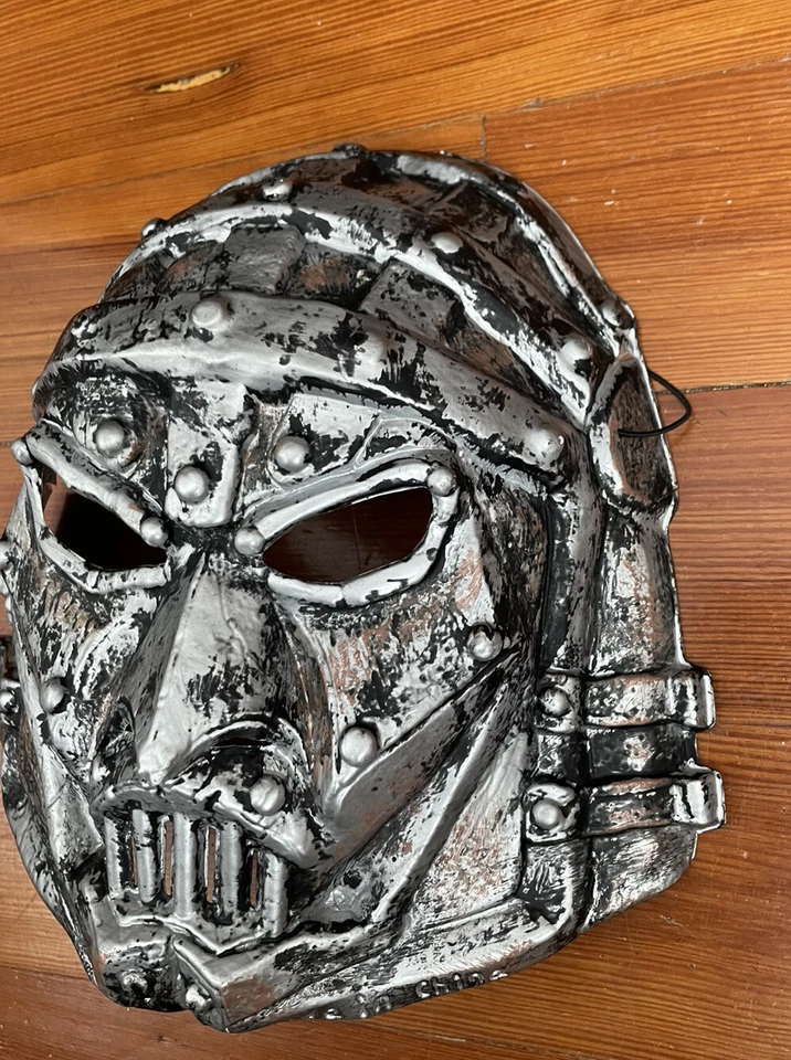 Vintage 2001 Gladiator Halloween Mask - Silver - Thin Plastic - Disguise - Image 4 of 4