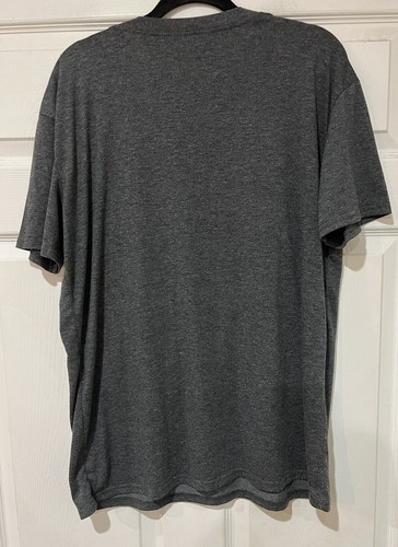 Graphic Sz XL Women’s Pineapple & Sunglasses Gray Crew Neck T-Shirt EUC - Picture 2 of 3
