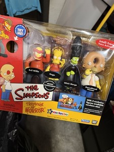b　ザ・シンプソンズ アイロニック・パニッシュメント フィギュア Simpsons Ironic Punishment Action Figure Deluxe Boxed Set