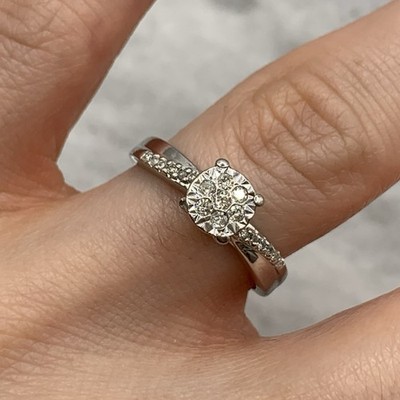 9 Karat Gold Diamant Ring 0,20ct Illusion Cluster in 375 Weißgold - Größe M