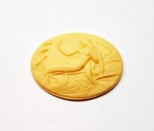 8 Vintage Cream 25x18mm Single Mermaid Horizontal Resin Cameos Cabochons