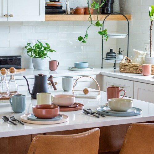 Everything Kitchens Modern Flat 32-Piece Dinnerware Set | Beige, Soft Pink, Sto - Picture 3 of 11