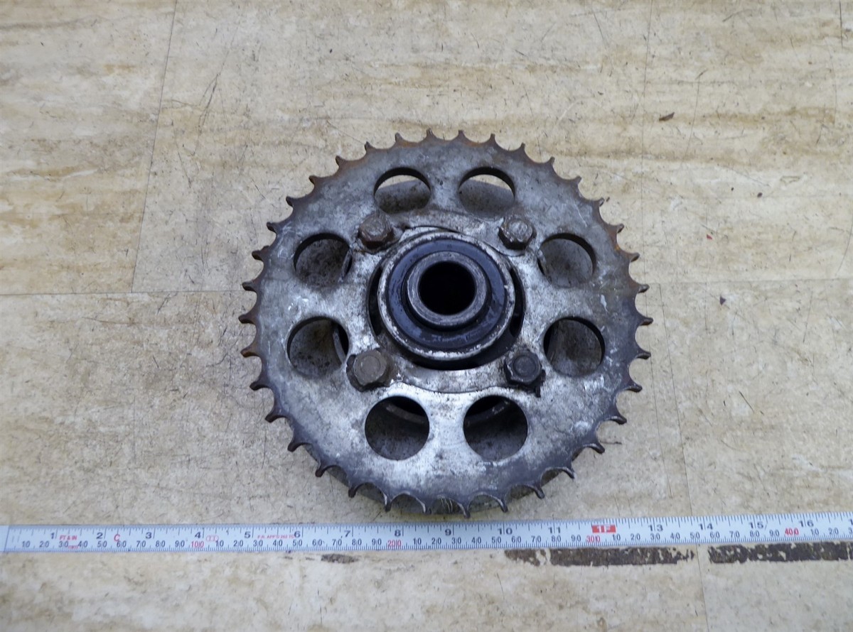 1967 Kawasaki A7 Avenger 350 K154. rear sprocket and carrier