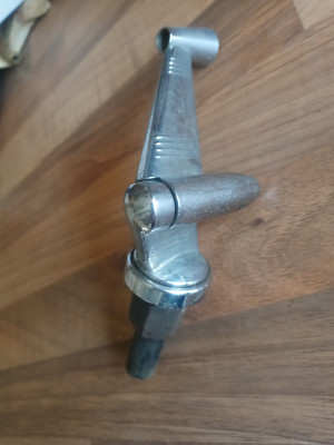 Klassischer Außenspiegelarm Torpedoform