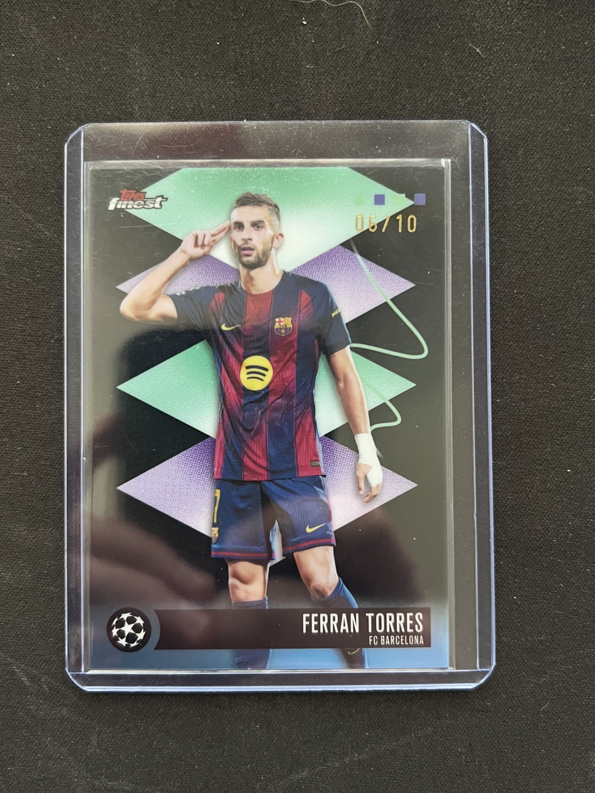 2025-26 Topps Finest UCC Ferran Torres Black /10 RARE GOLDEN GOAL