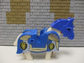 (F7/9/1) Lego 13744pb02 Saddlecloth with Horse 70404 King's Castle Knights Castle