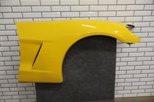 2005 Chevrolet Corvette Right Fender Base Millenium Yellow 79 25938078 2005 Chevrolet Corvette Right Fender Base Millenium Yellow 79 25938078