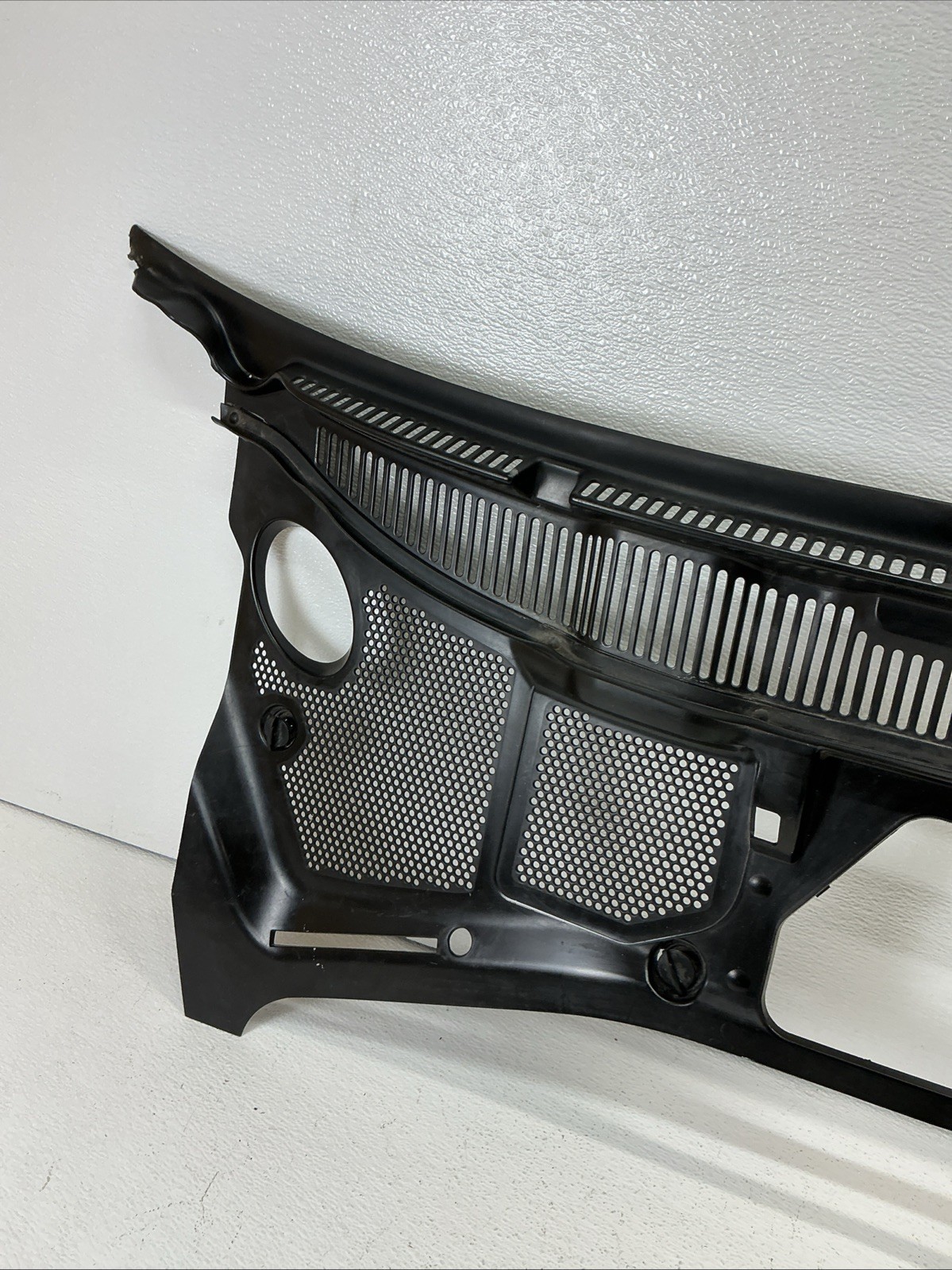 03-07 Bentley Continental GT Front Hood Windshield Cowl Trim Cover 1577 OEM