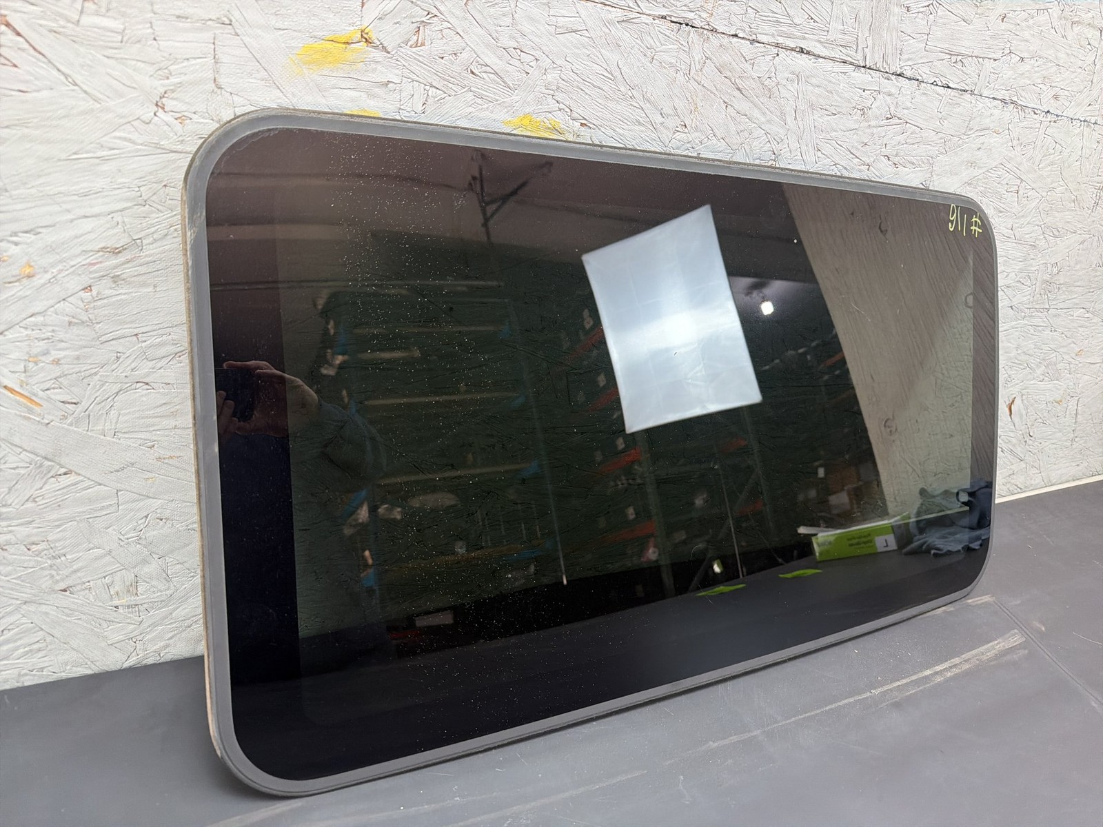 Maserati Ghibli 2014-2017 Sunroof glass P/N 1618904