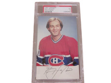 1982 Guy Lafleur Monteal Canadiens Team issued Post Card PSA 3 VG