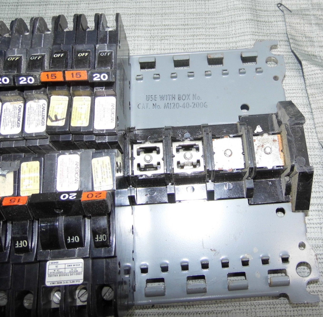 Federal Pacific FPE Bus Buss Interior For Box # M120-40-200G Stab Lok W/Breakers