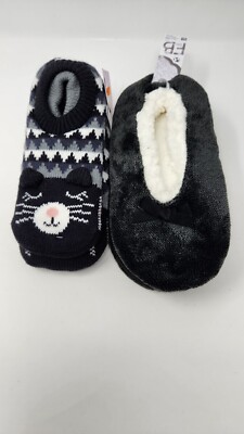 2 pair of slipper socks Joyspun Cat black and Fuzzy Babba black one size. F2