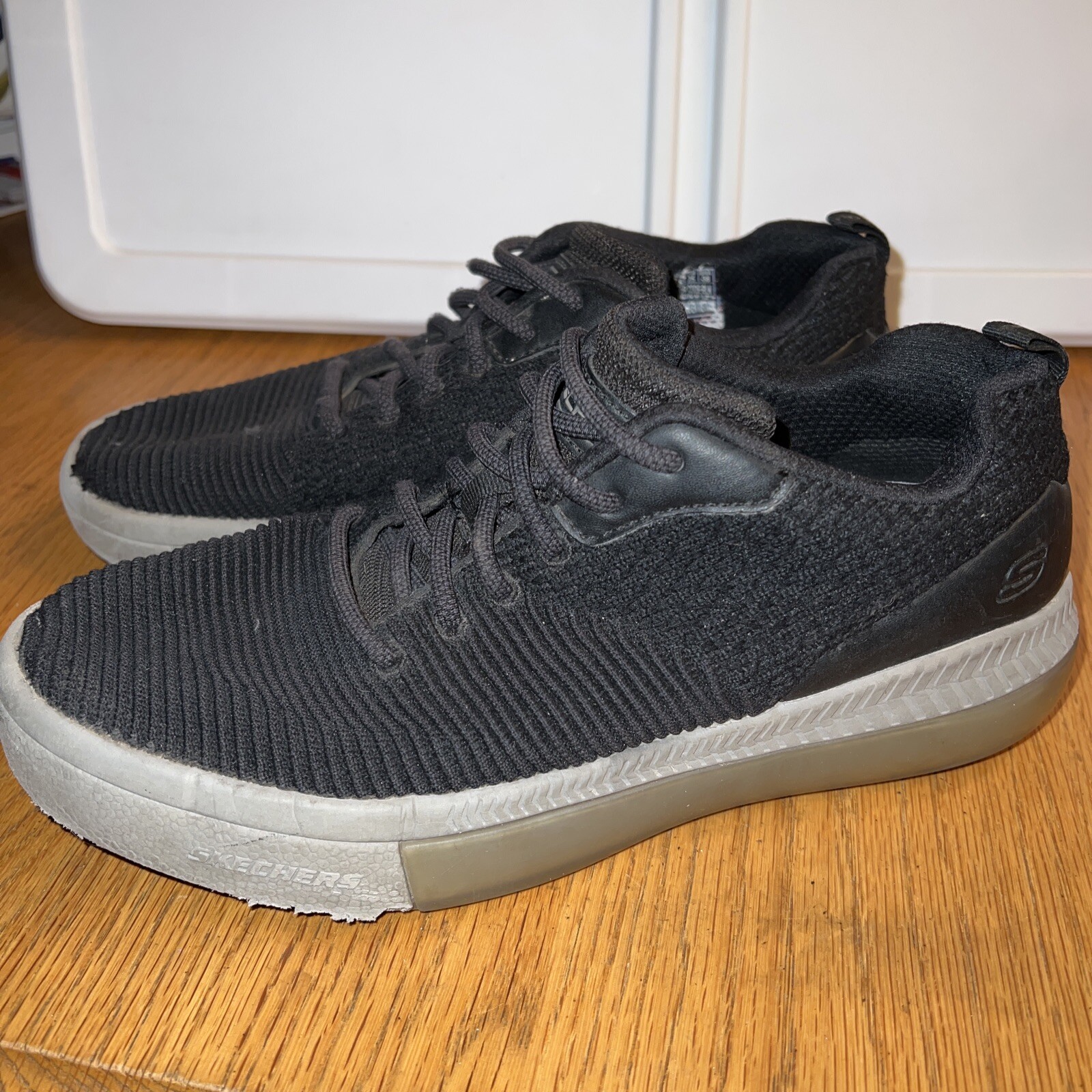 Skechers Streetwear Air-cooled Memory foam Classic Fit Size