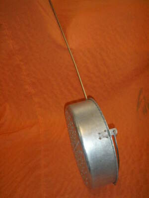Sartén CASTAÑERA de metal. Especial para asar castañas. 70 cms