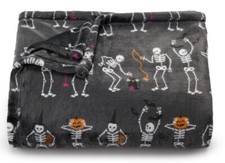 Halloween SKELETONS White  Black 5x6 ft Oversized THROW BLANKET The Big One New