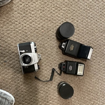 honeywell pentax spotmatic 35 mm camera With 2 Lens And 2- Sunpak Untested