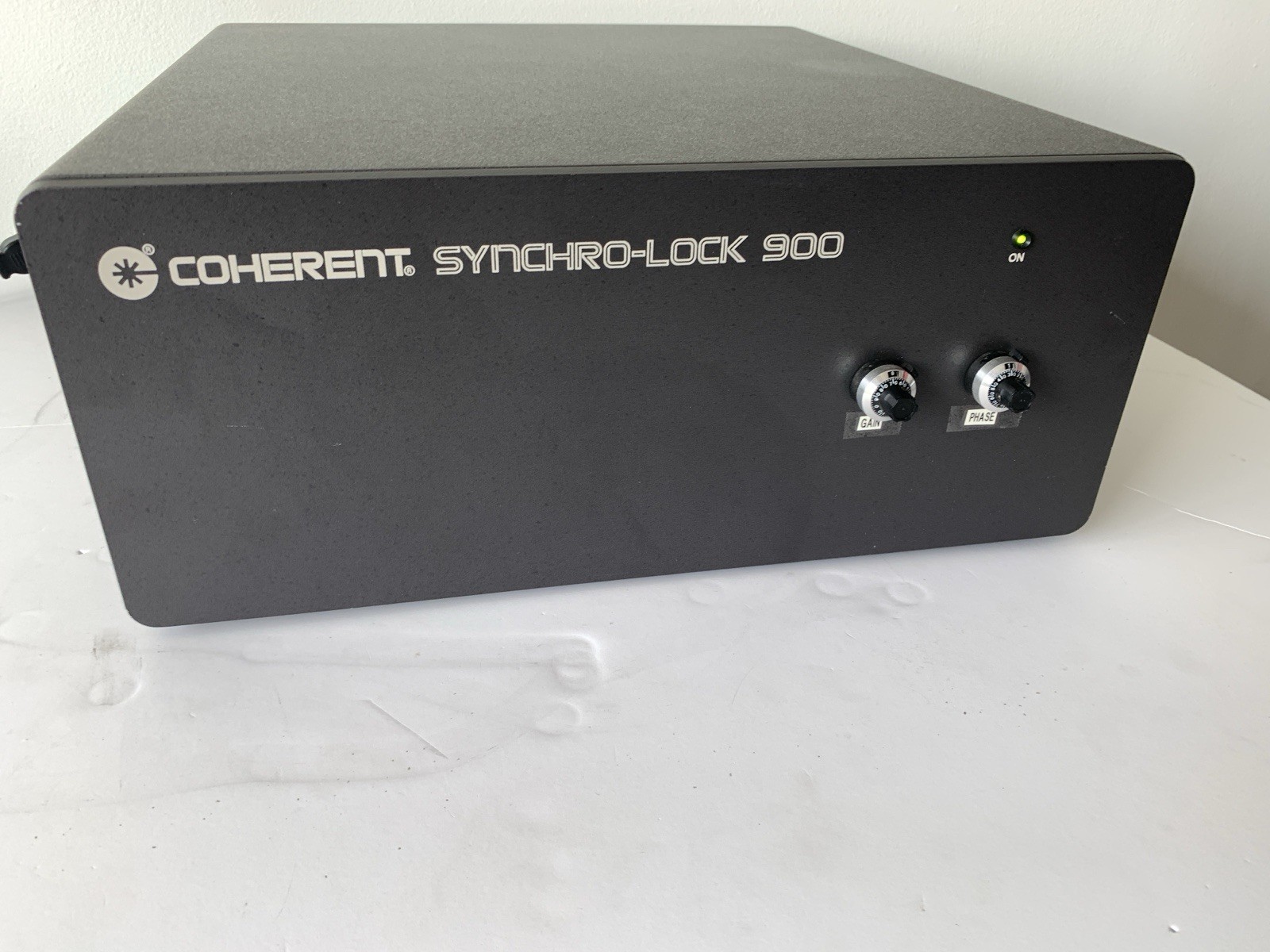 Coherent SYNCHRO-LOCK 900 Ultrafast laser Synchronization System