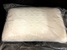 LATEX PILLOW STEARNS  FOSTER STANDARD SIZE 24" x 16" MEDIUM FEEL NEW