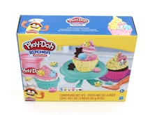 Play-Doh Kitchen Creations "Confetti Cupcakes" Playset