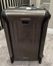 NEW  TUMI Vapor International 30” Large Hard Luggage 98412-1344 $875 read