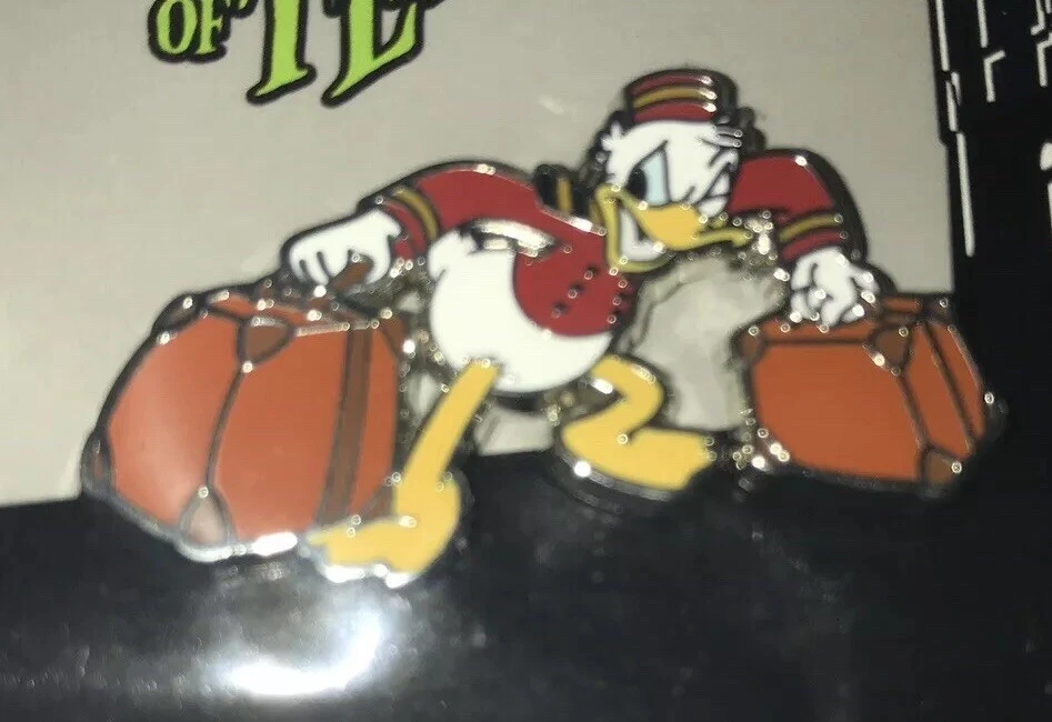 Набор из трех значков Goofy Donald Pluto Disney Parks The Twilight Zone Tower Of Terror - Изображение 3 из 4