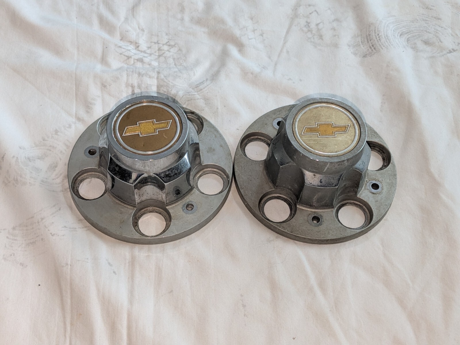 Pair of OEM 5 Lug Rally Wheel Center Caps for Chevy 1500 Pickup & Blazer 2WD