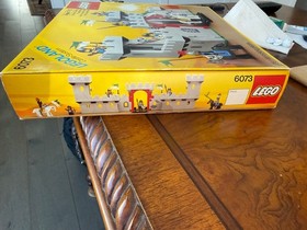 Vintage LEGO Set 6073 Knight's Castle 99.9% Complete w/ Box & Instructions